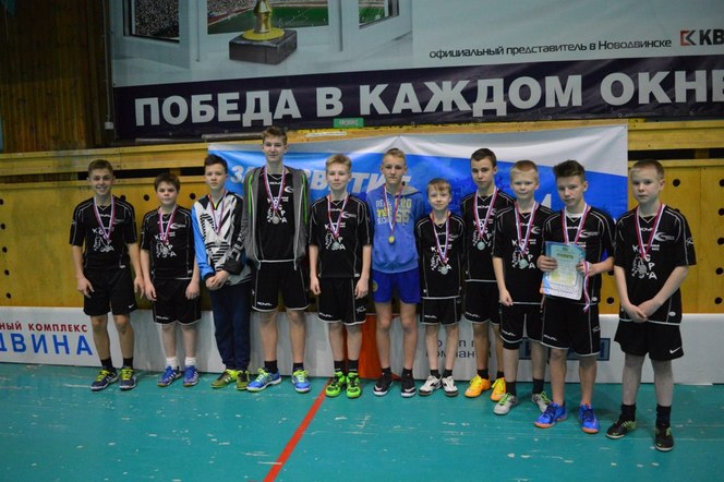 Команда "Кобра" - второе место в открытом турнире по флорболу "Кубок Двина 2016" в возрастной катего